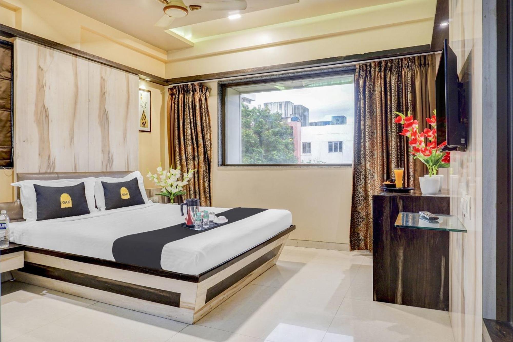 Townhouse Oak Regal Inn Near Sant Tukaram Nagar Metro Station Pimpri-Chinchwad Екстериор снимка